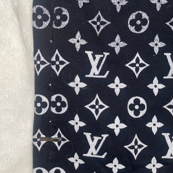 Louis Vuitton L never worn - Picture 3 of 7
